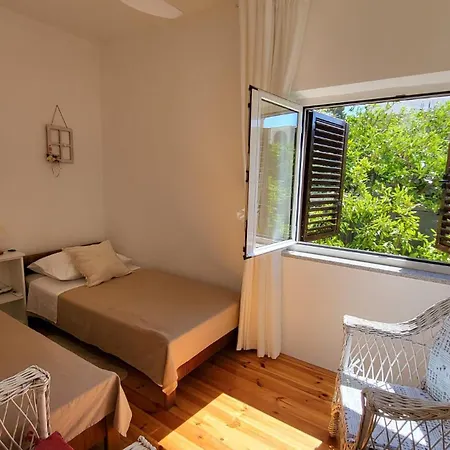 Arijeta Korcula アパート Smokvica